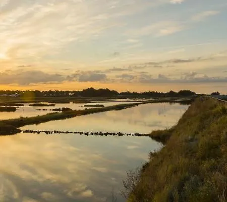 En Plein Centre, Jolie Maison Pour 6 Avec Jardin Beauvoir-sur-Mer