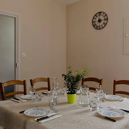 Holiday home Le Cachet D'une Maison De Centre-bourg A Beauvoir-sur-Mer