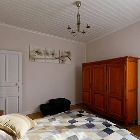 Holiday home En Plein Centre, Jolie Maison Pour 6 Avec Jardin *
