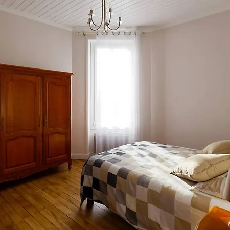 Holiday home Le Cachet D'une Maison De Centre-bourg A Beauvoir-sur-Mer
