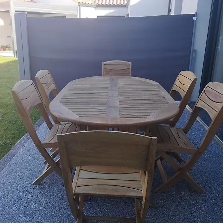 Holiday home En Plein Centre, Jolie Maison Pour 6 Avec Jardin *