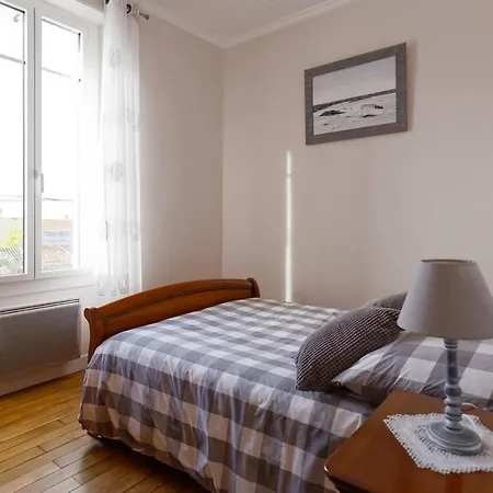 En Plein Centre, Jolie Maison Pour 6 Avec Jardin * Beauvoir-sur-Mer