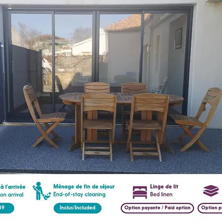 Le Cachet D'une Maison De Centre-bourg A Beauvoir-sur-Mer