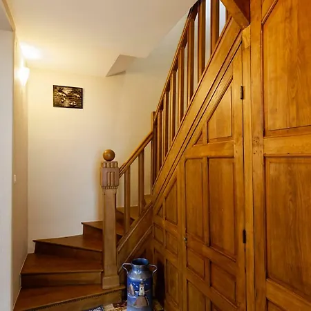 Le Cachet D'une Maison De Centre-bourg A Holiday home *