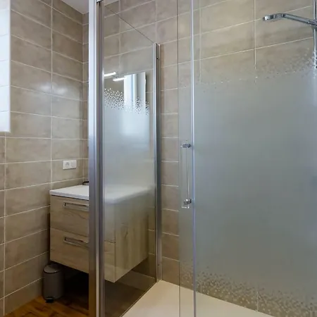 Le Cachet D'une Maison De Centre-bourg A Holiday home *