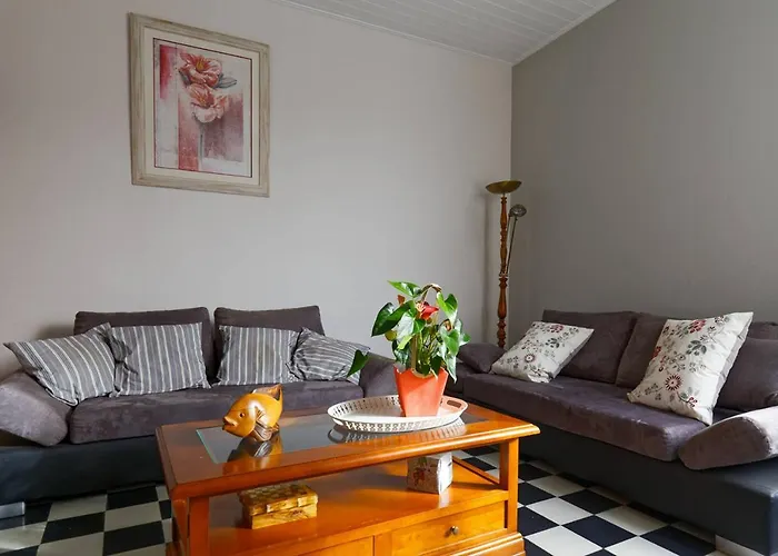 En Plein Centre, Jolie Maison Pour 6 Avec Jardin Дом отдыха