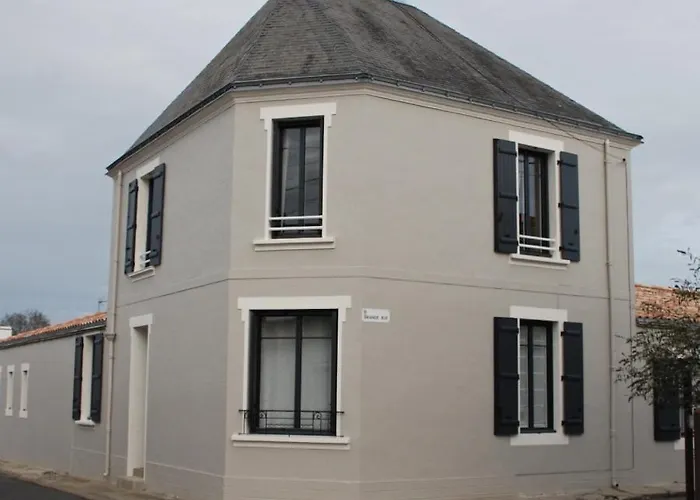Vakantiehuis En Plein Centre, Jolie Maison Pour 6 Avec Jardin Beauvoir-sur-Mer