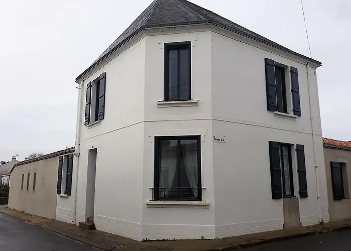 En Plein Centre, Jolie Maison Pour 6 Avec Jardin Vakantiehuis Beauvoir-sur-Mer