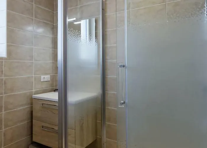 En Plein Centre, Jolie Maison Pour 6 Avec Jardin Vakantiehuis *